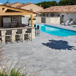 https://les-prairies-de-lencreme.fr-provencehotel.com